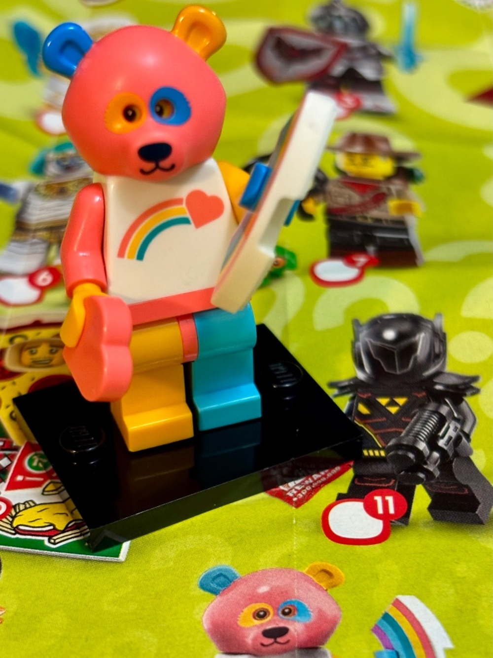 LEGO SERIES 19 "Bear Costume Guy" col19-15 with stand, pamphlet & accessories.